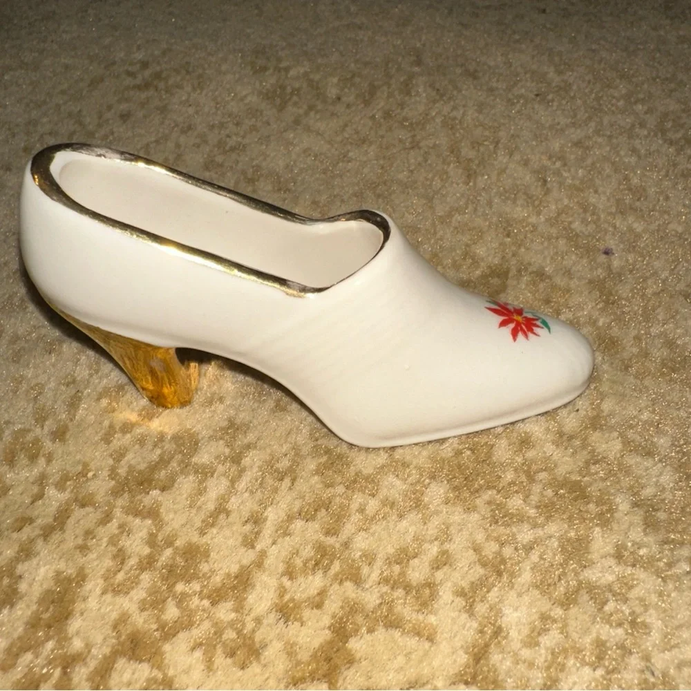 Vintage Dixon Art Studio  Shoe Figurine 22 KT Gold Hand Painted